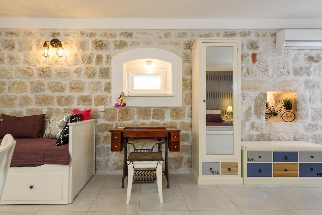Studio Tironi 2 -Sonja Apartment Trogir Exterior foto