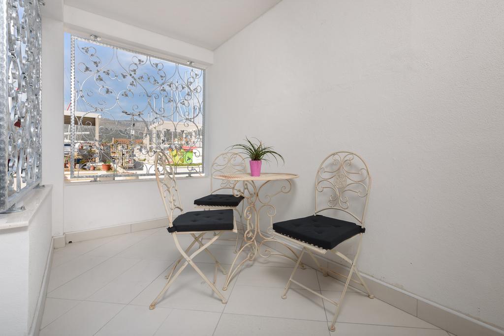 Studio Tironi 2 -Sonja Apartment Trogir Exterior foto
